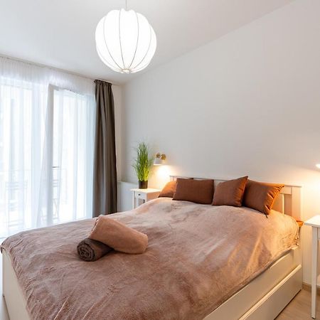 Modern & Newly Built Apartment With Private Garage Boedapest Buitenkant foto