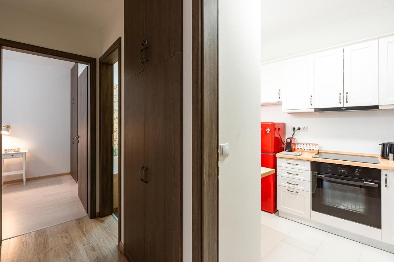Modern & Newly Built Apartment With Private Garage Boedapest Buitenkant foto