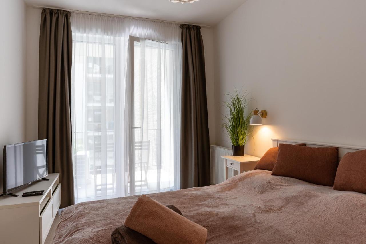 Modern & Newly Built Apartment With Private Garage Boedapest Buitenkant foto