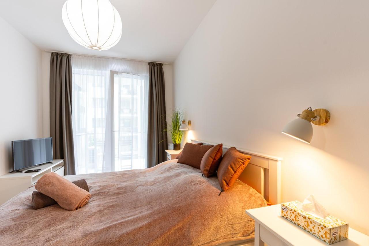 Modern & Newly Built Apartment With Private Garage Boedapest Buitenkant foto